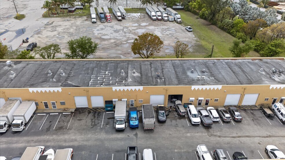 More Photos Of 12434-12466 NW 38th Ave, Opa-locka Warehouse For Lease