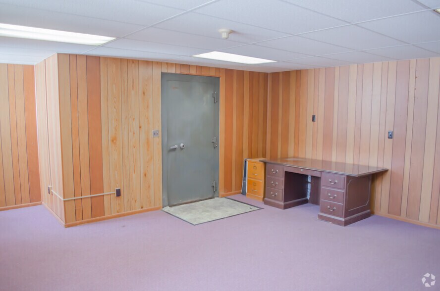 More Photos Of , Ravena Industrial For Sale