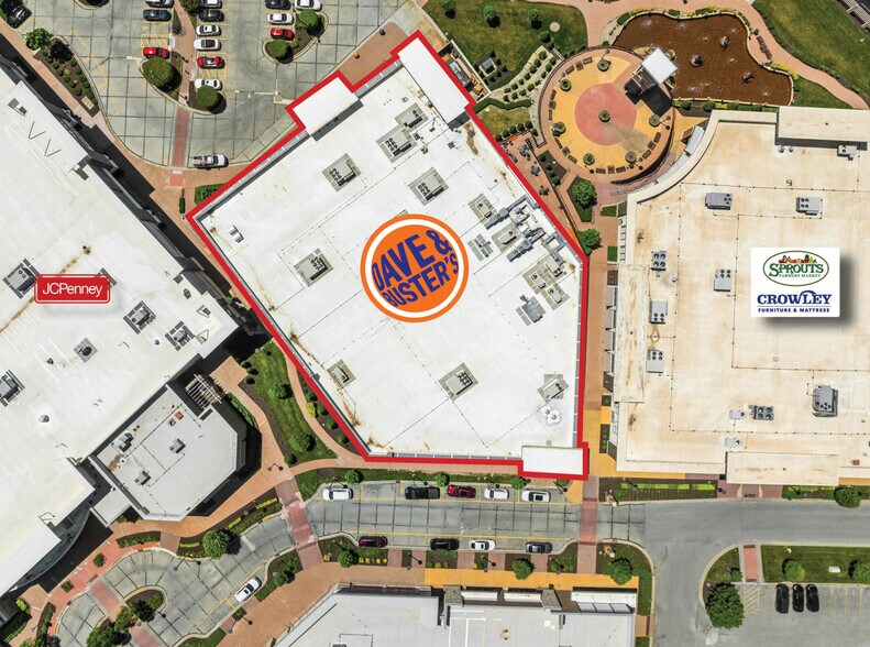 More Photos Of 6811 W 135th St, Overland Park Freestanding For Sale