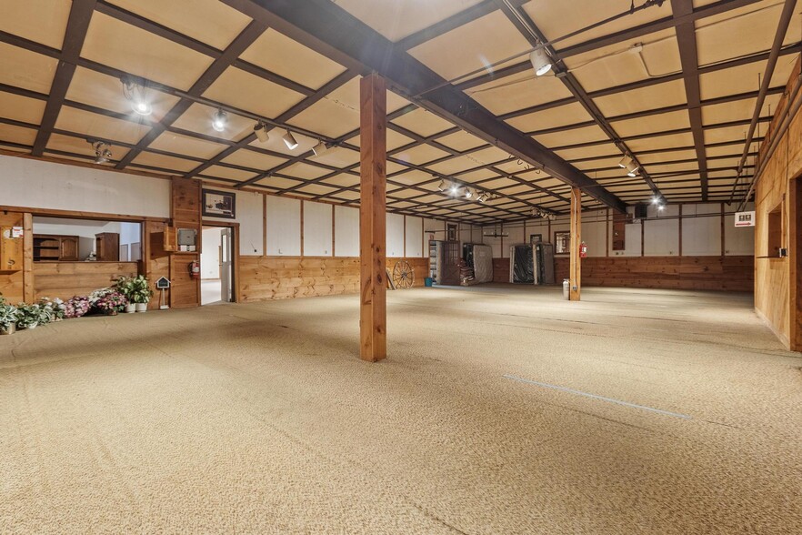 More Photos Of 162 Baldwinville Rd, Templeton Industrial For Sale