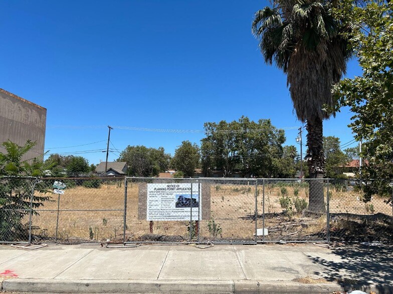 More Photos Of 309 N Center St, Turlock Land For Sale