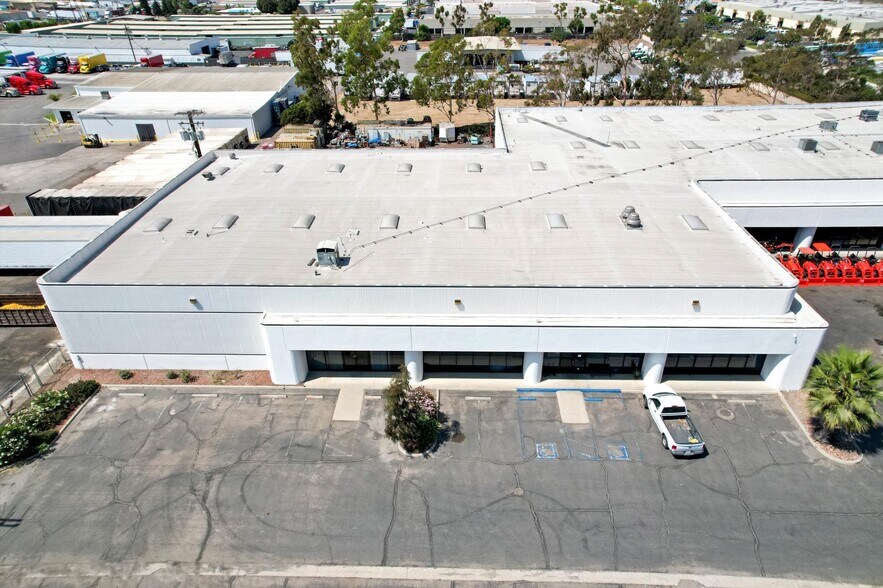 More Photos Of 167 Lambert St, Oxnard Warehouse For Lease