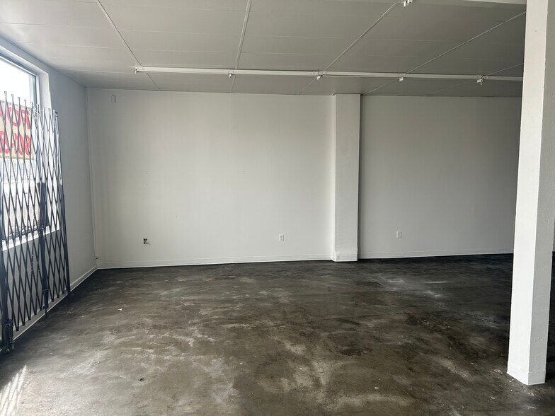 More Photos Of 1480 S State St, Salt Lake City Storefront For Sale