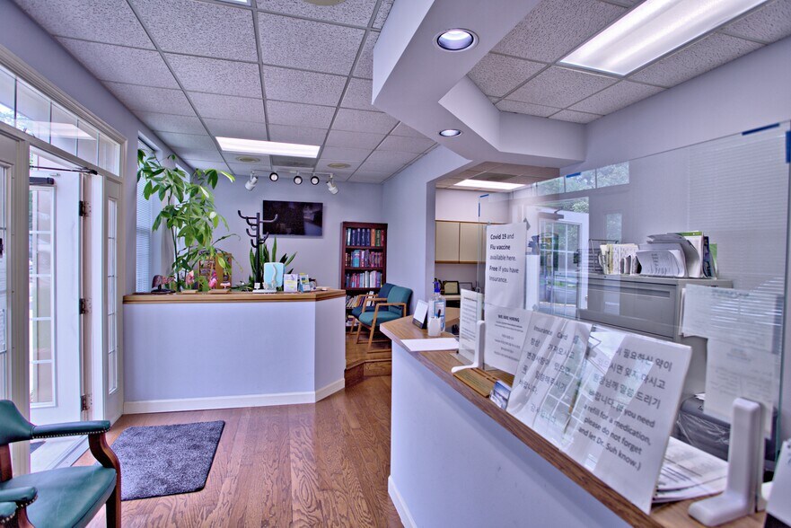 More Photos Of 7002 Little River Tpke, Annandale Office For Lease