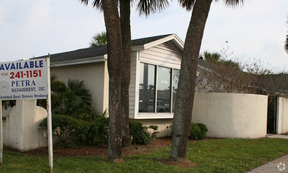 More Photos Of 1817-1835 N 3rd St, Jacksonville Beach Office For Lease
