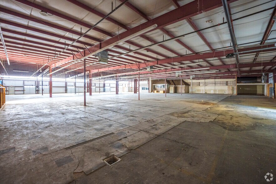 More Photos Of 4174 US 64, Kirtland Distribution For Sale