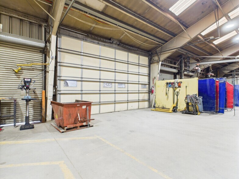 More Photos Of 1461 43rd St, Evans Warehouse For Lease