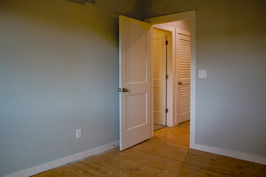 More Photos Of 103 Lager Ln, Asheville Apartments For Sale