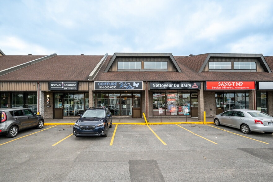 More Photos Of 100-120 Rue du Barry, Kirkland Restaurant For Lease