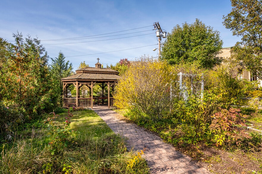 More Photos Of 94 Shoshone st, Buffalo Religious Facility For Sale