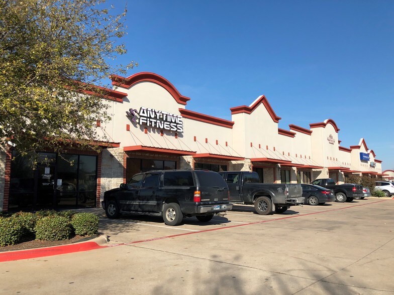 More Photos Of 800 Silken Xing, Midlothian Unknown For Lease