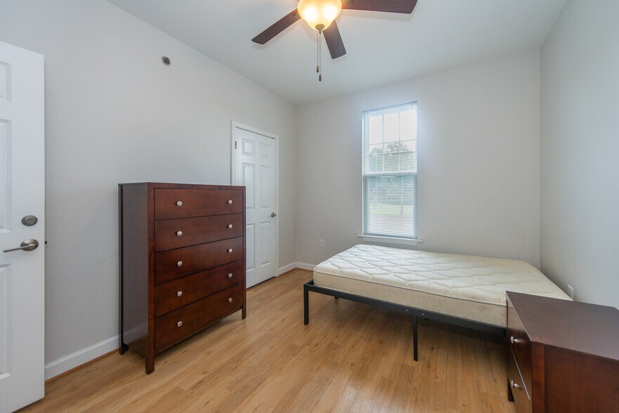 More Photos Of 5606 Campus Ridge Dr, Wise Multifamily For Sale