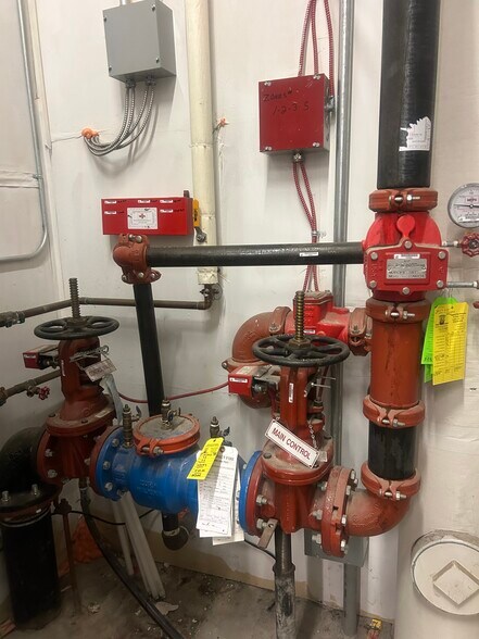 More Photos Of 190 Wakefield St, Rochester Drugstore For Sale