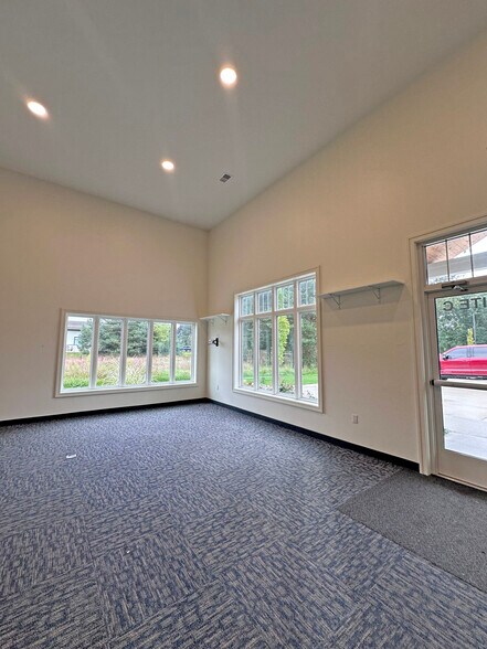 More Photos Of 6134 Northland NE dr, Belmont Office For Sale