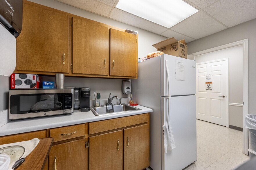 More Photos Of 1420 Fritz St SE, Cleveland Medical For Sale