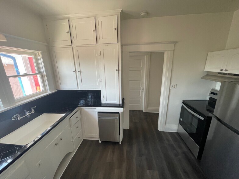 More Photos Of 929 Wheeler Ave, Reno Apartments For Sale