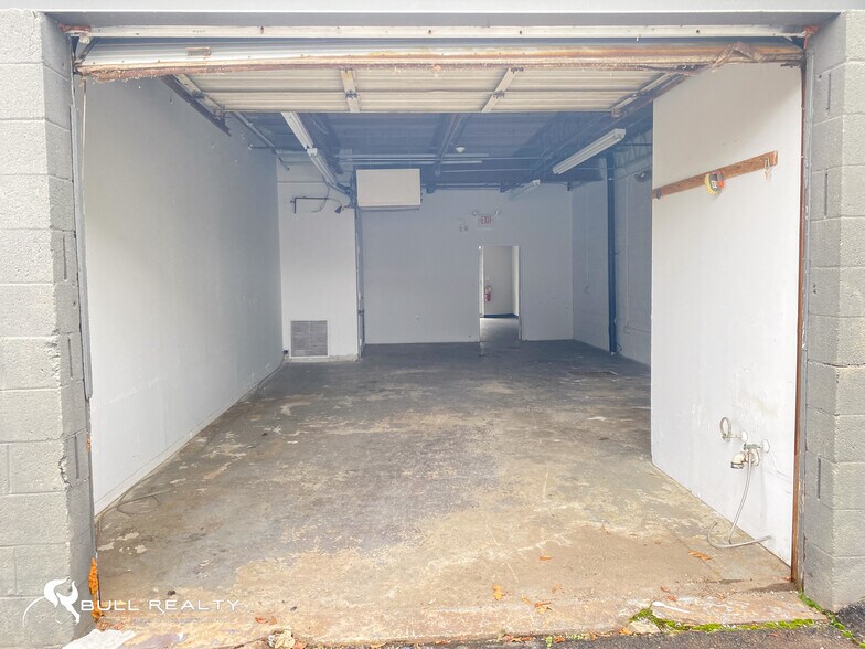 More Photos Of 5891 New Peachtree Rd, Doraville Warehouse For Lease