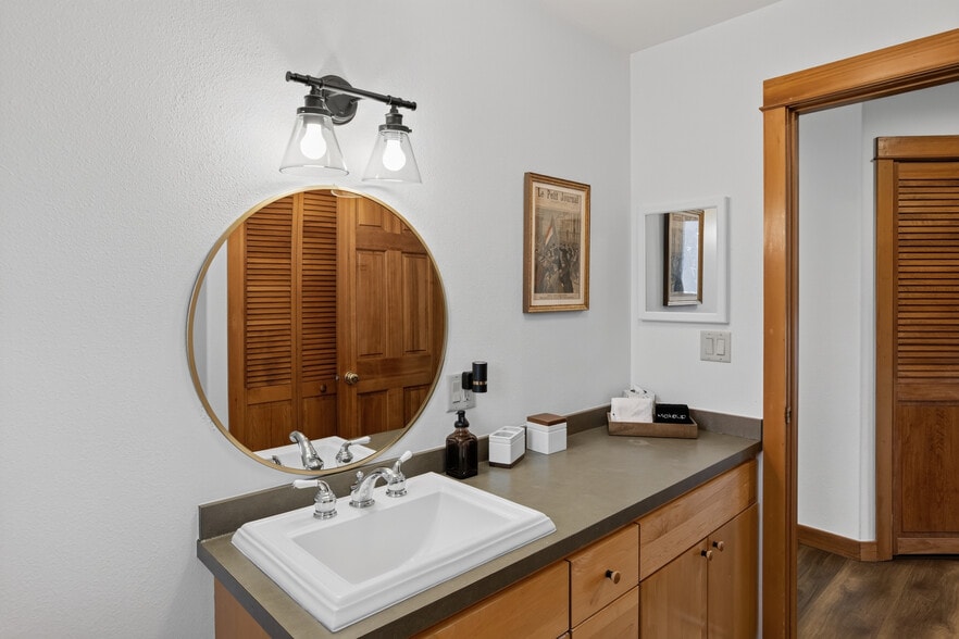 More Photos Of 407 Huskey Rd, Mosier Specialty For Sale