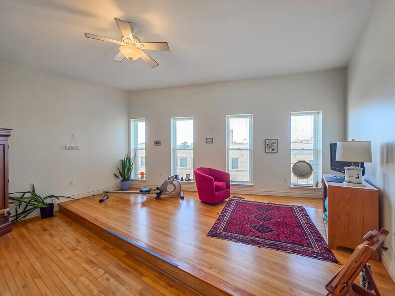 More Photos Of 8 E Front St, Monroe Storefront Retail Residential For Sale