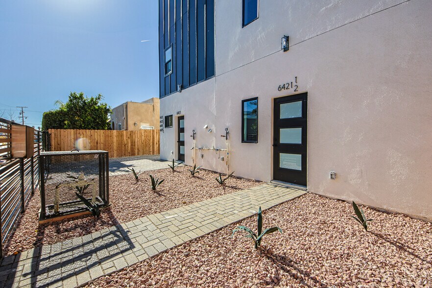 More Photos Of 6421 Troost Ave, North Hollywood Apartments For Sale