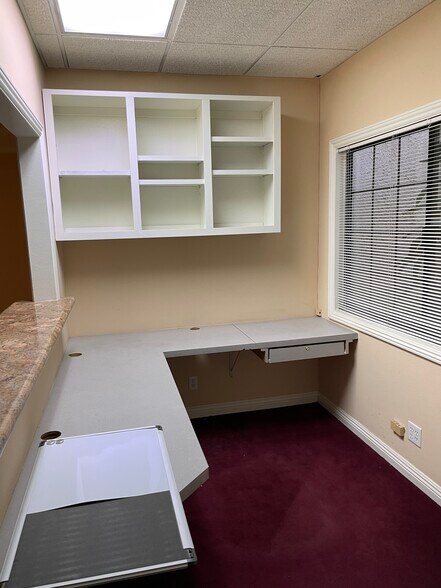 More Photos Of 71650 Sahara Rd, Rancho Mirage Office For Lease