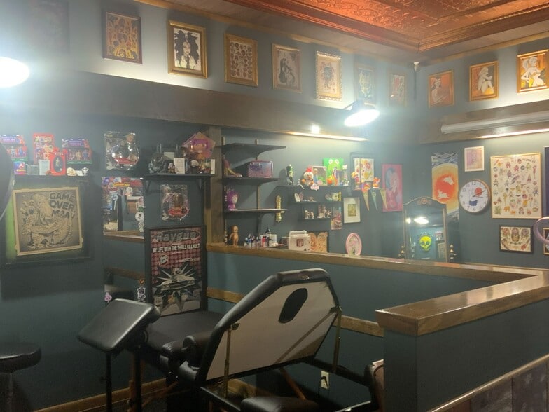 More Photos Of 32 Erie St N, Massillon Storefront Retail Office For Sale