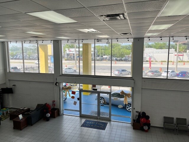 More Photos Of 3450 W Colonial Dr, Orlando Auto Dealership For Sale
