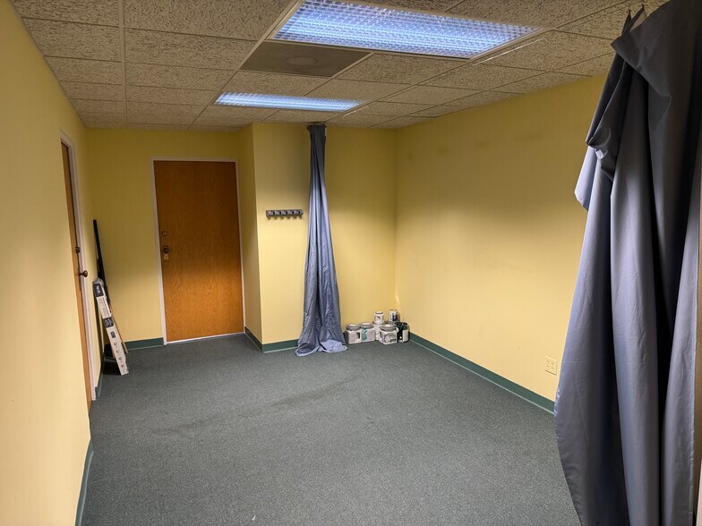 More Photos Of 526 W Wisconsin Ave, Appleton Medical For Lease