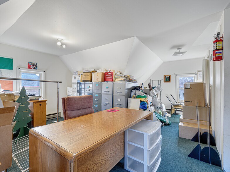 More Photos Of 1124 Grand Ave, Saint Paul Freestanding For Sale