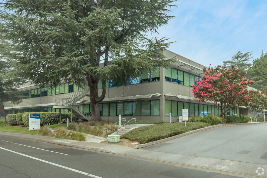 Primary Photo Of 333 University Ave, Sacramento Coworking Space