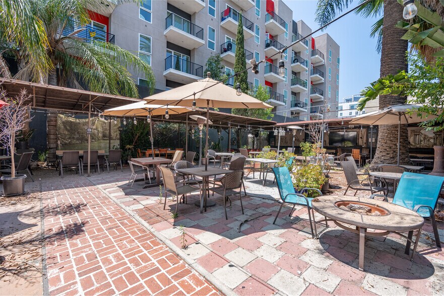 More Photos Of 755 S Hobart Blvd, Los Angeles Storefront Retail Office For Lease