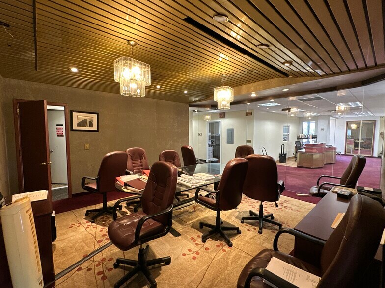 More Photos Of 46-27 54th Rd, Maspeth Industrial For Lease