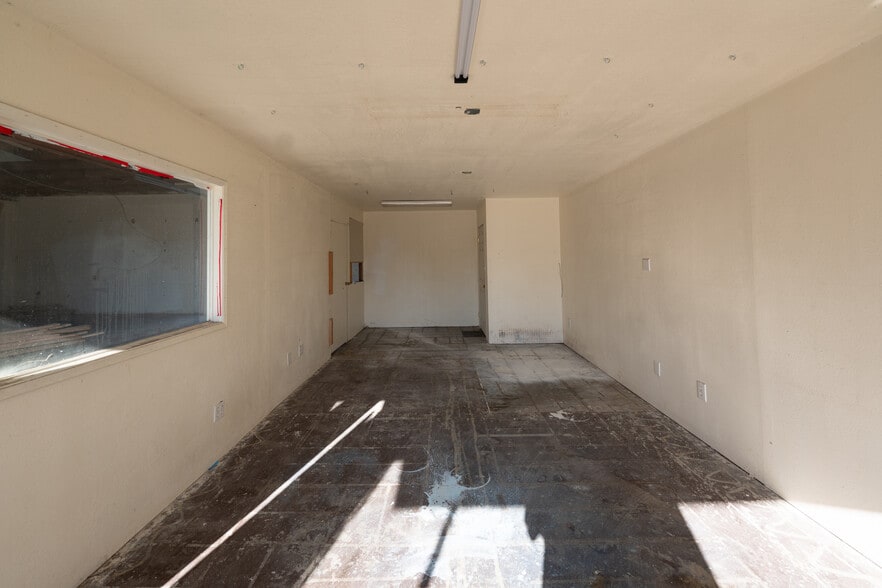 More Photos Of 311-321 N 2nd St, Lompoc Warehouse For Sale