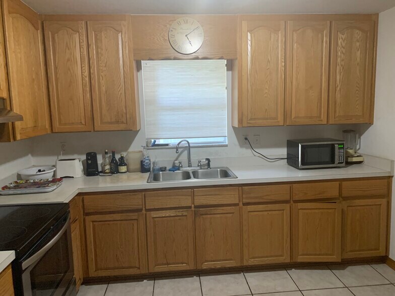 More Photos Of 14036 NW Us-441, Alachua Medical For Lease