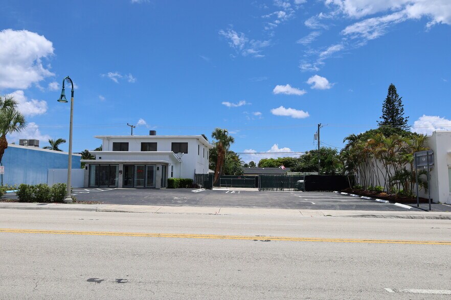 More Photos Of 1822-1826 N Dixie Hwy, Lake Worth Freestanding For Sale