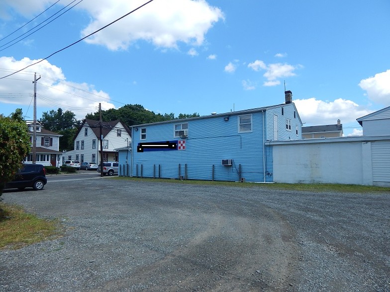 More Photos Of 7-11 Water St, Englishtown General Retail For Lease