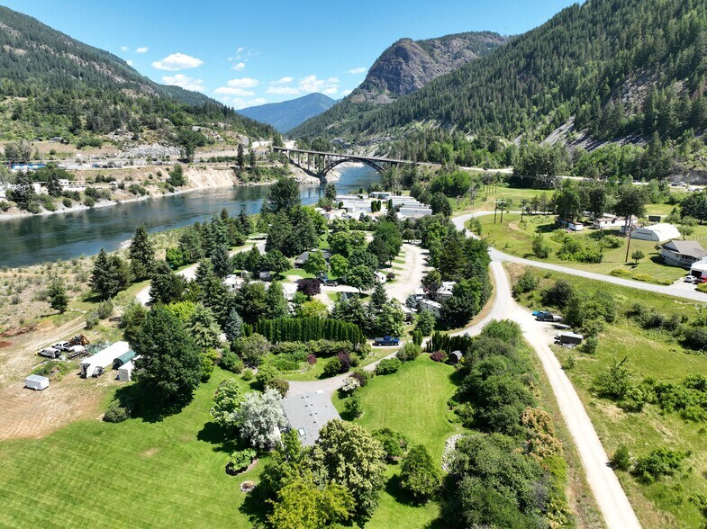 More Photos Of 651 Rosedale Rd, Castlegar Specialty For Sale