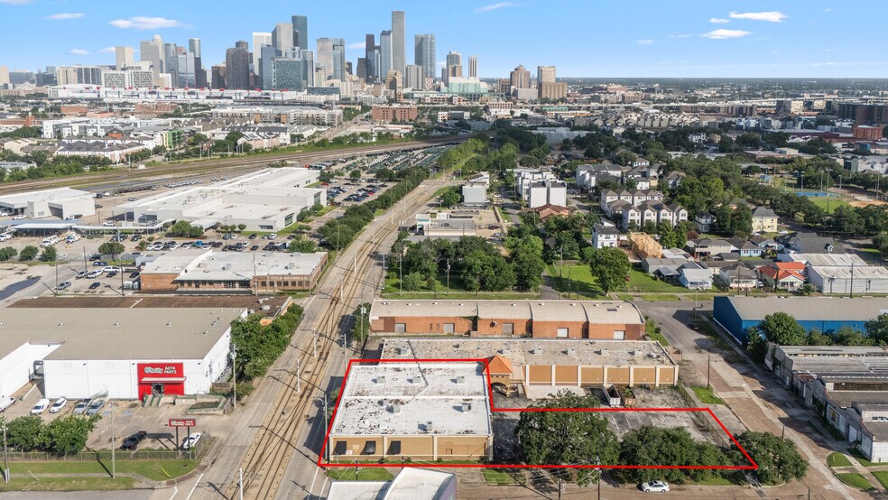 Primary Photo Of 3219 Harrisburg Blvd, Houston Medical For Lease