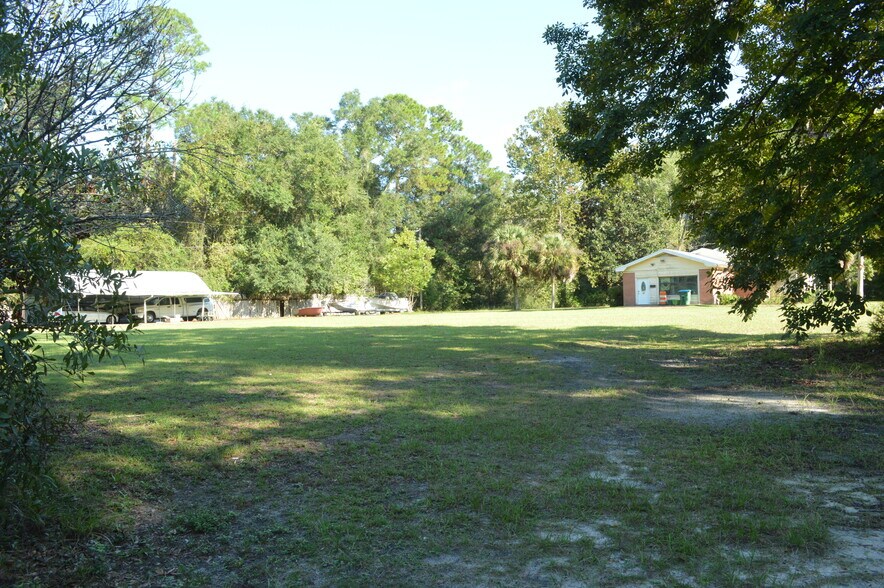 More Photos Of 165 Porsche Ln, Crawfordville Warehouse For Sale
