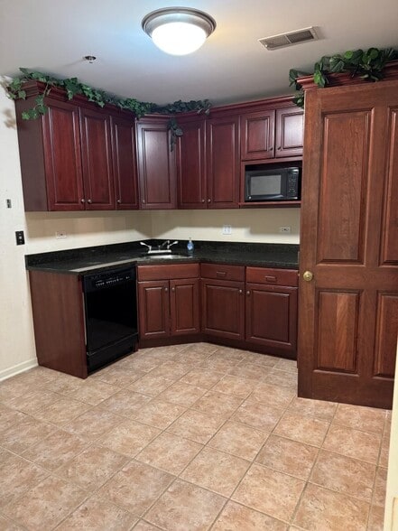 More Photos Of 2000 W Main St, St Charles General Retail For Lease