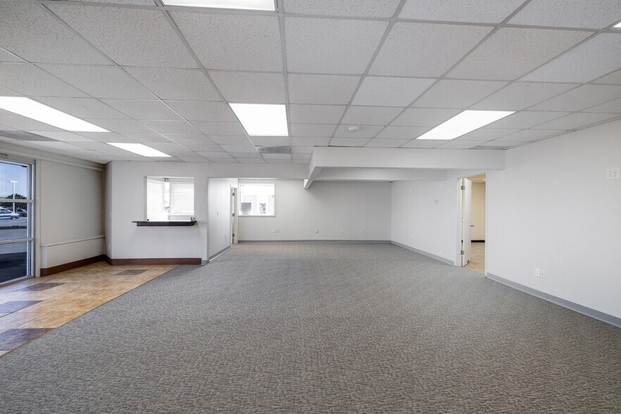 More Photos Of 1222 N Academy Blvd, Colorado Springs Auto Dealership For Sale