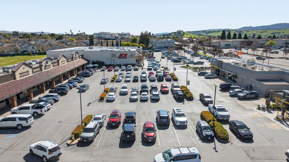 More Photos Of 1701 Airline Hwy, Hollister Freestanding For Lease