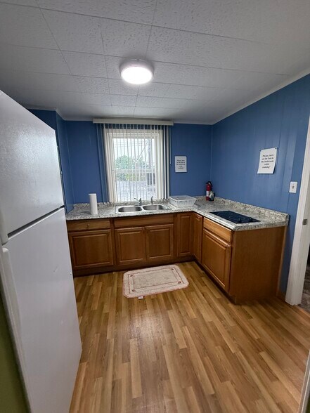 More Photos Of 838 Niagara Falls Blvd, Buffalo Convenience Store For Sale