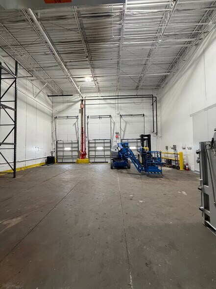 More Photos Of 6422 Harney Rd, Tampa Refrigeration Cold Storage For Lease