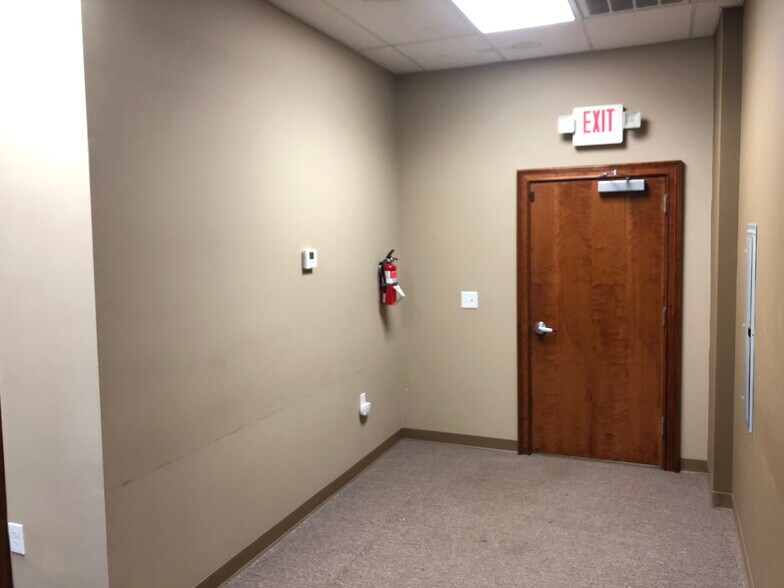 More Photos Of 160 Lanza Ave, Garfield Medical For Sale
