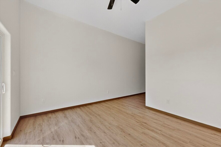 More Photos Of 9368 Valley View Dr NW, Albuquerque Apartments For Sale