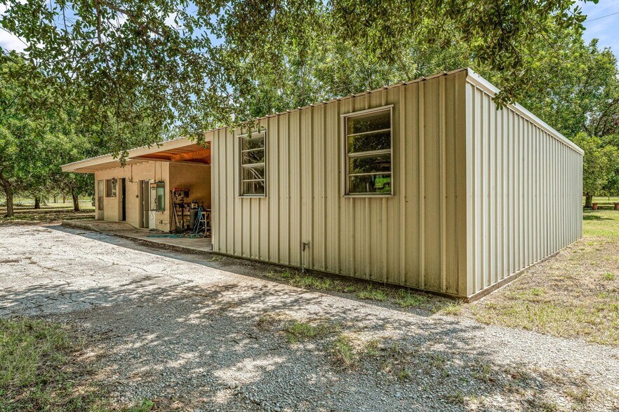 More Photos Of 14330 S Highway 281, Santo Trailer Camper Park For Sale