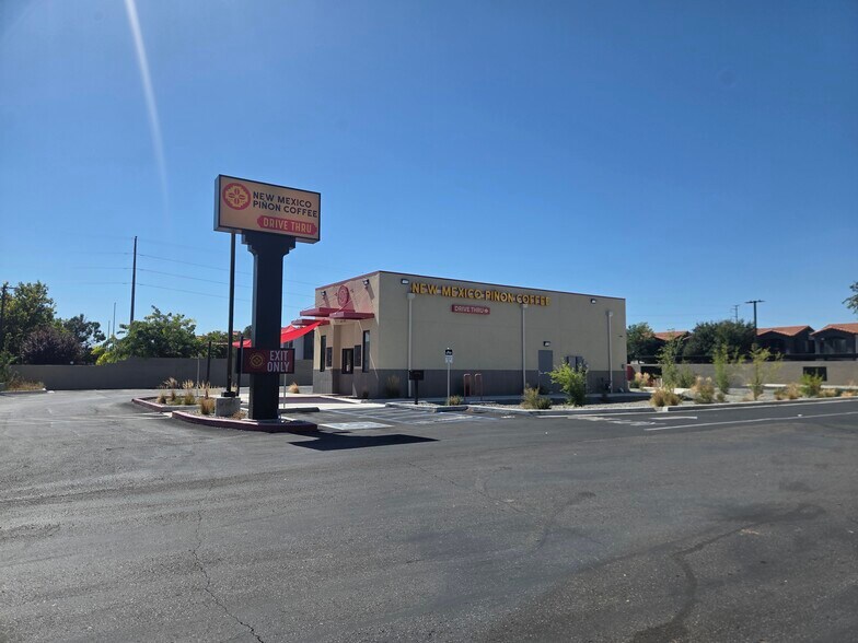 More Photos Of 2781 57th Street NW, Albuquerque Freestanding For Sale