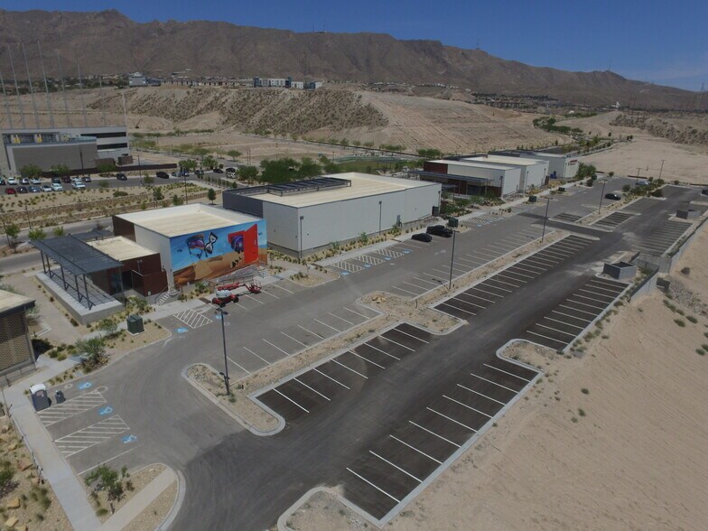 More Photos Of 360 Vin Rambla Dr, El Paso Restaurant For Lease