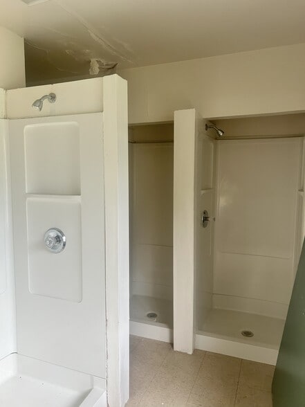 More Photos Of , Fairburn Unknown For Sale